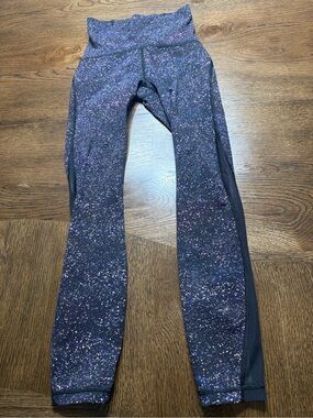 Lululemon high waisted wunder under leggings purple splatter galaxy size 2